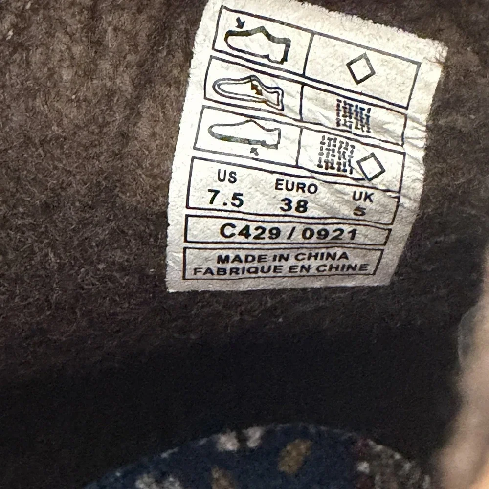 Rocket Dog size small